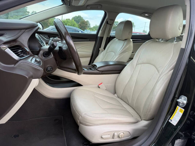 2017 Buick LaCrosse Essence