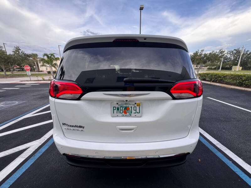 2018 Chrysler Pacifica Touring L