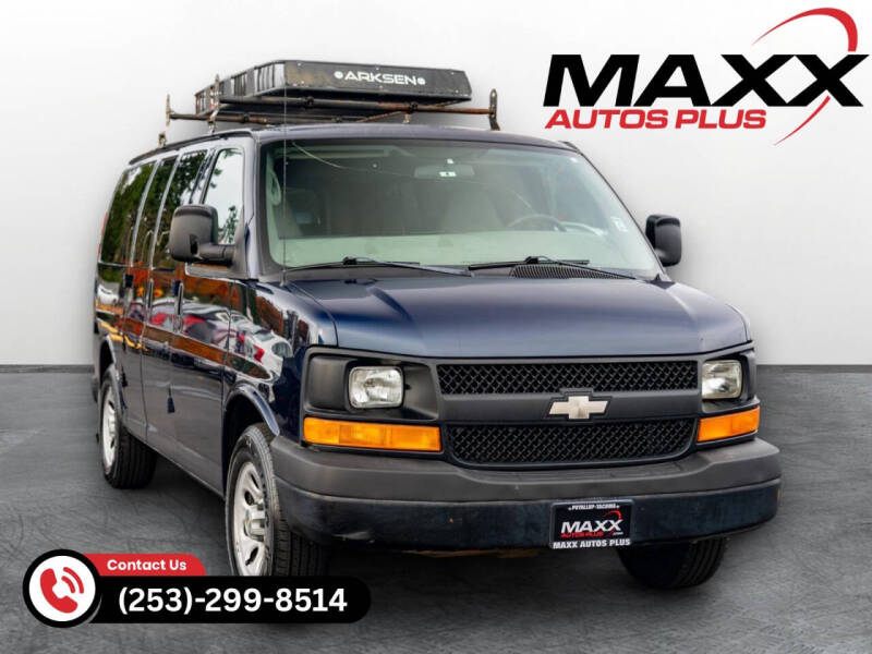 2009 Chevrolet Express LS's photo