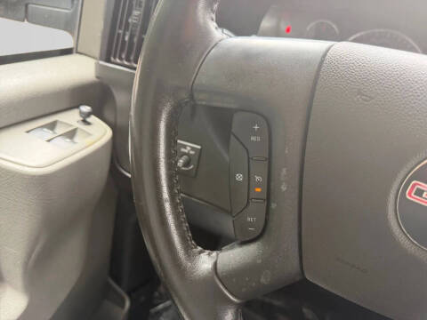 2023 GMC Savana 2500