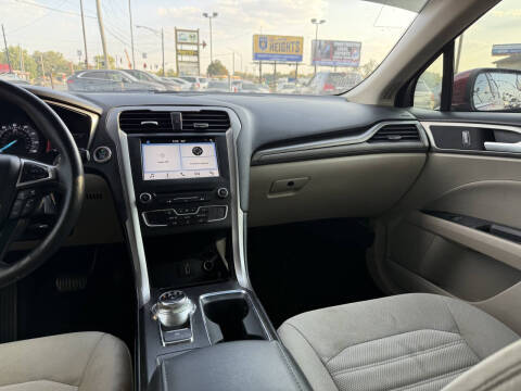 2018 Ford Fusion SE
