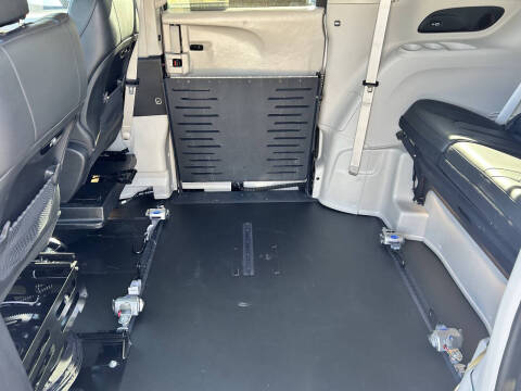 2021 Chrysler Pacifica Touring L