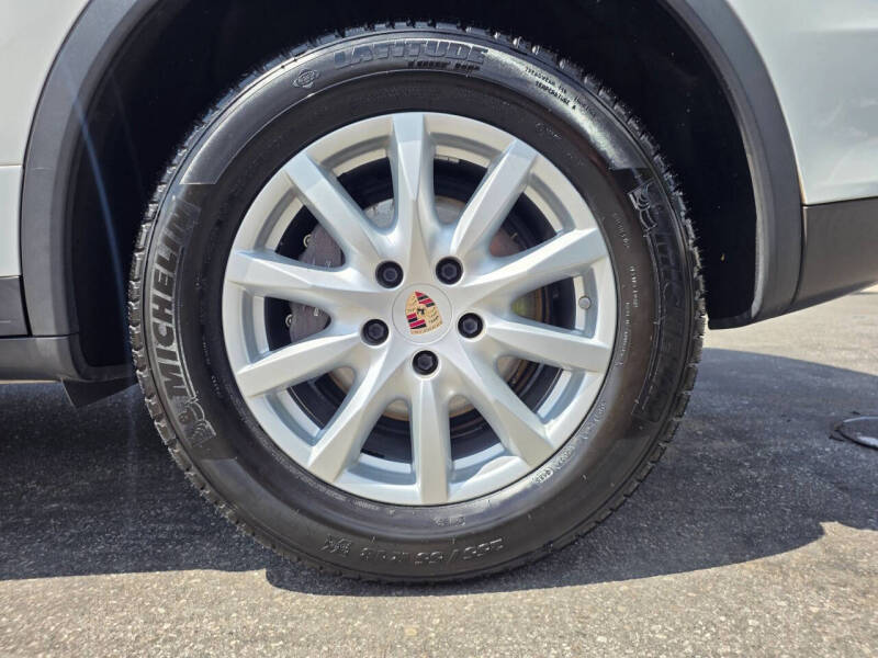 2014 Porsche Cayenne Platinum