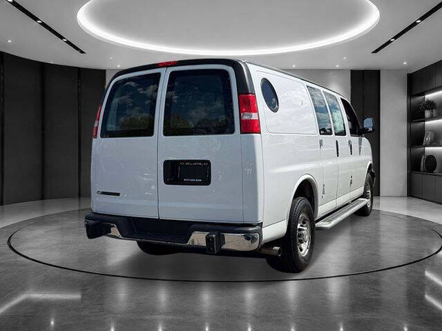 2024 Chevrolet Express 2500