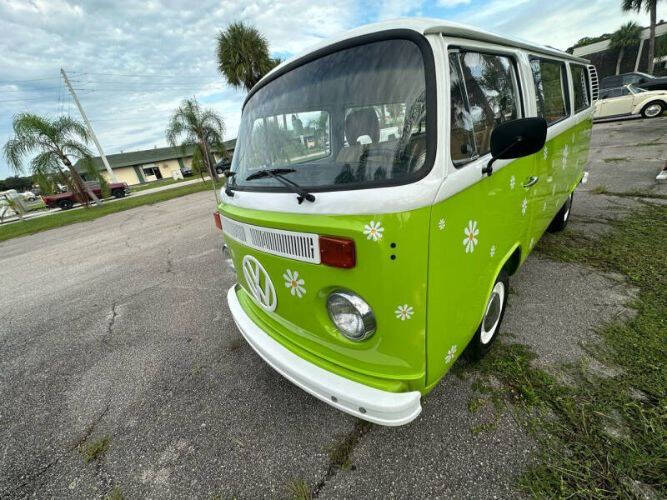 1975 Volkswagen Bus