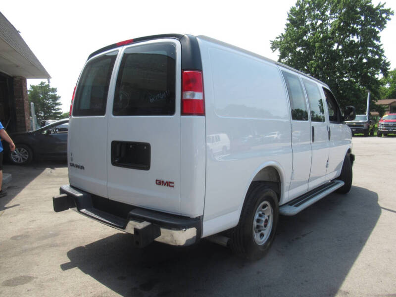 2025 GMC Savana 2500
