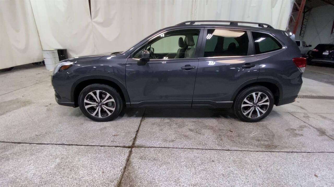 2023 Subaru Forester for sale at Victoria Auto Sales in Victoria, MN