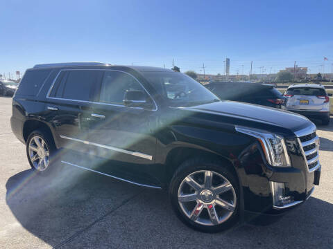 2018 Cadillac Escalade Luxury