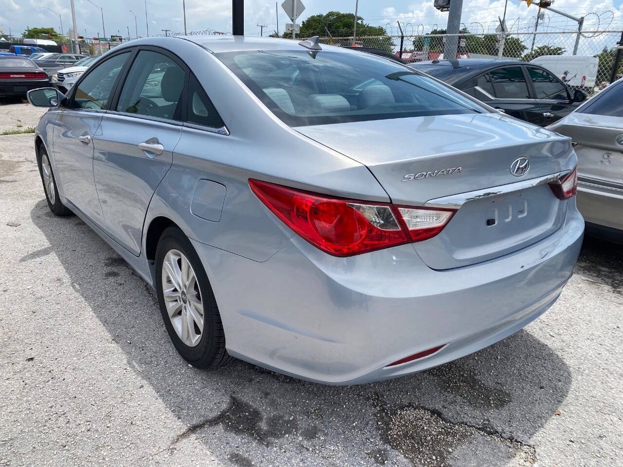 2013 Hyundai SONATA for sale at 33 Auto Sales Miami in Miami, FL