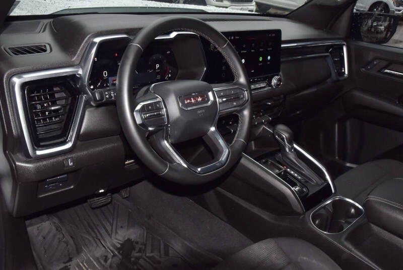 2024 GMC Canyon Elevation