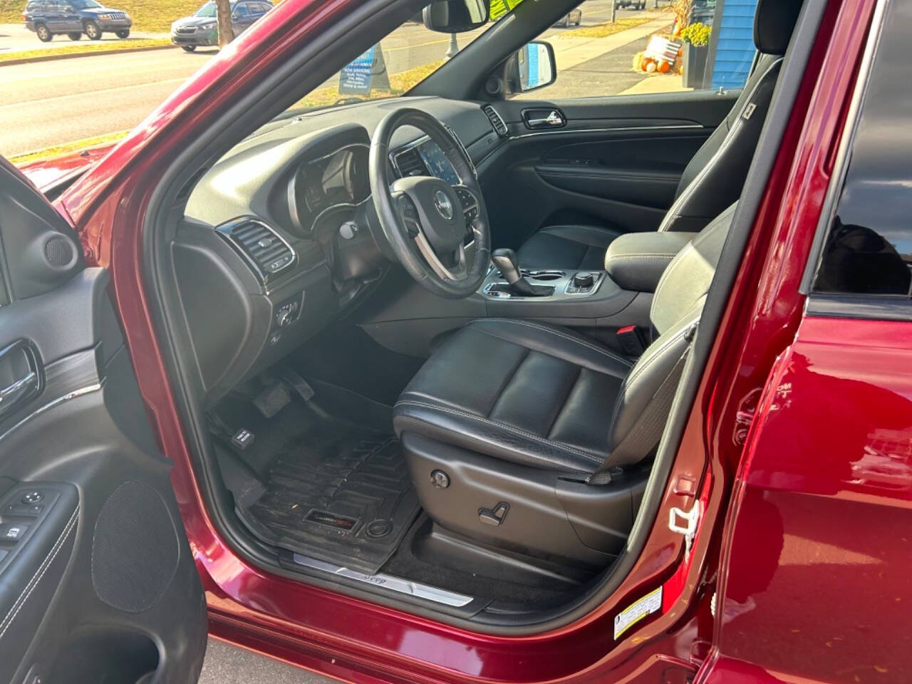 2021 Jeep Grand Cherokee for sale at Jon's Auto in Marquette, MI