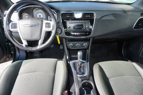 2012 Chrysler 200 Touring