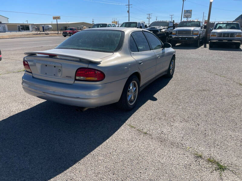 1999 Oldsmobile Intrigue GL photo 5