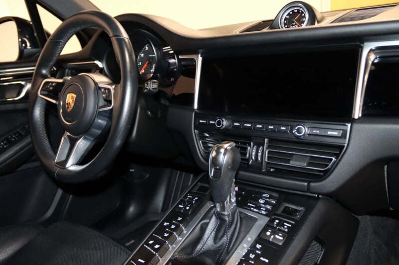 2020 Porsche Macan