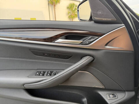 2022 BMW 5 Series 540i