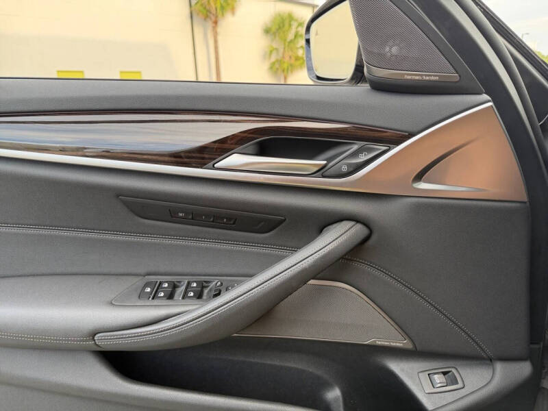 2022 BMW 5 Series 540i