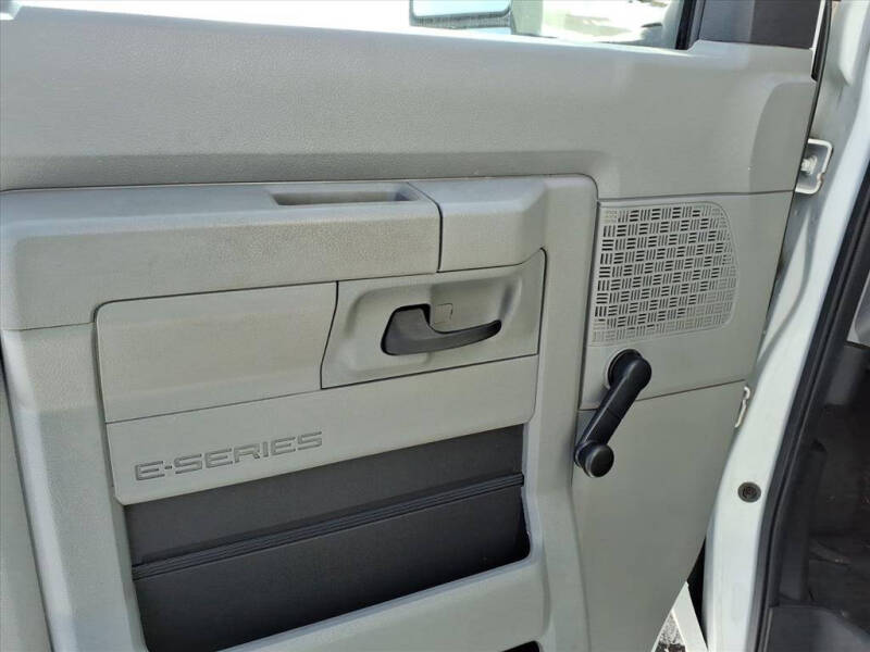 2021 Ford E-Series E-450 SD