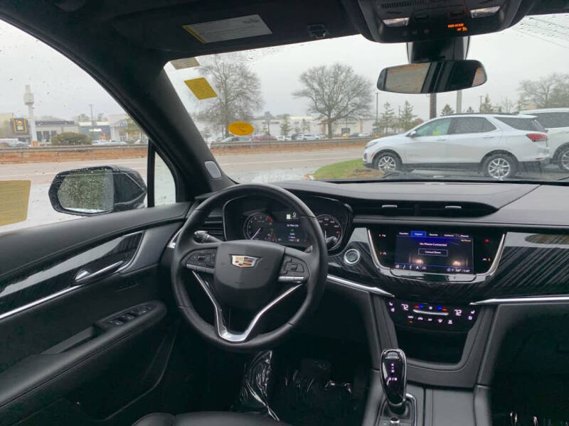 2025 Cadillac XT6 Premium Luxury