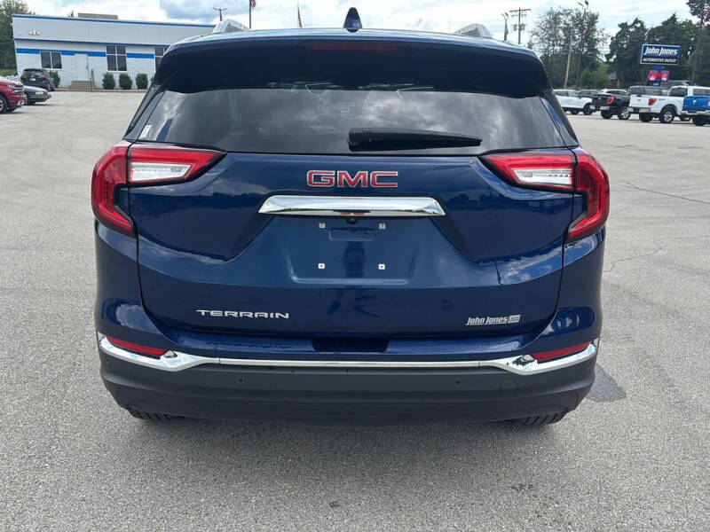 2023 GMC Terrain SLT