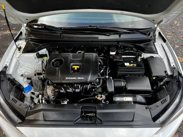 2020 Hyundai Veloster 2.0L Premium