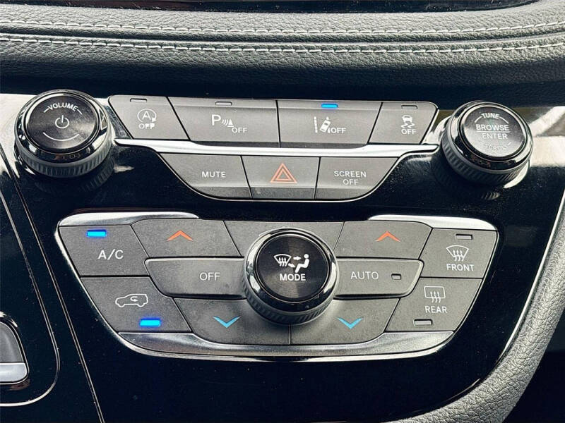 2021 Chrysler Pacifica Touring