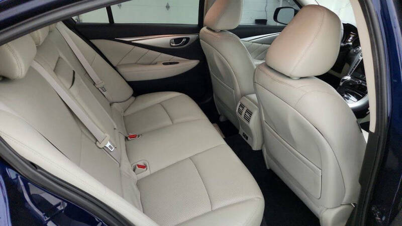 2023 Infiniti Q50 Luxe