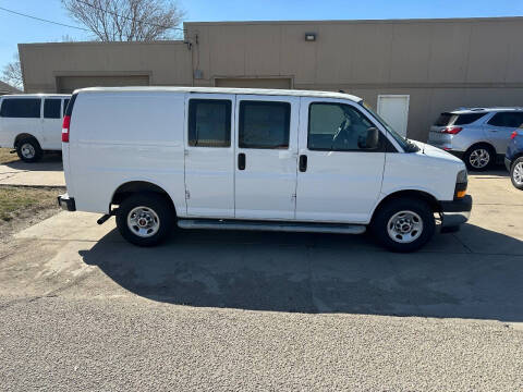 2022 GMC Savana 2500