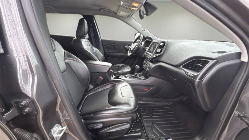 2020 Jeep Cherokee Trailhawk