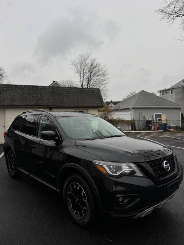 2020 Nissan Pathfinder SL