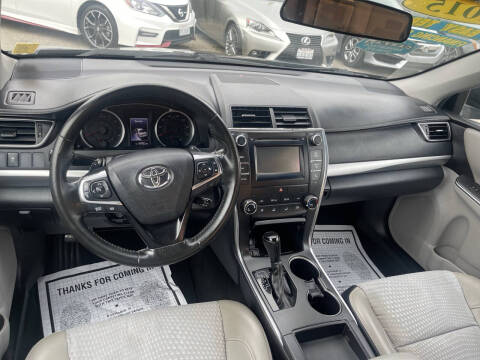2015 Toyota Camry SE