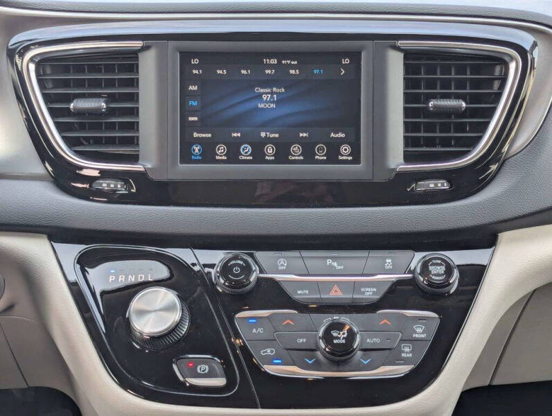 2020 Chrysler Pacifica Touring L