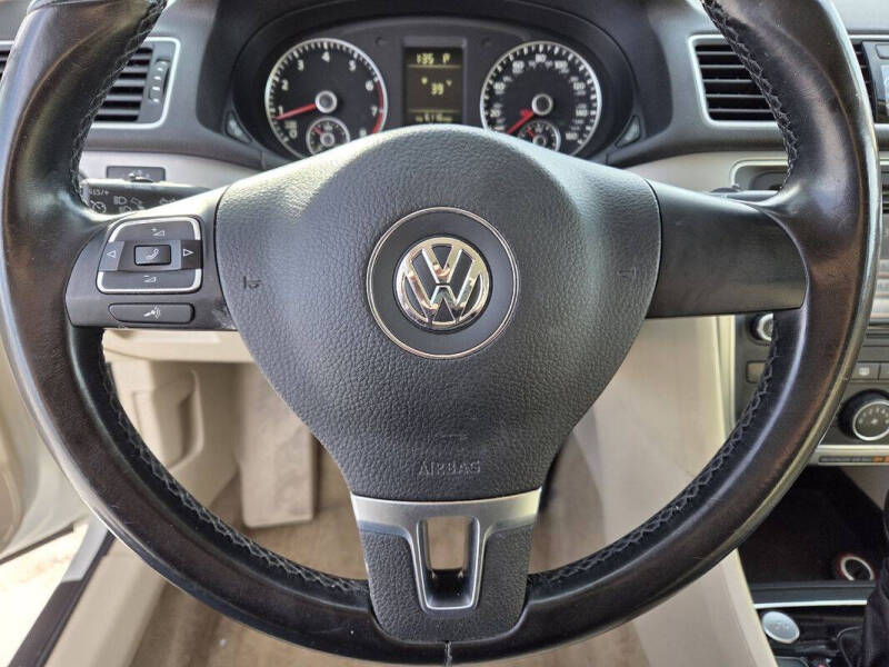 2015 Volkswagen Passat 1.8T Limited Edition