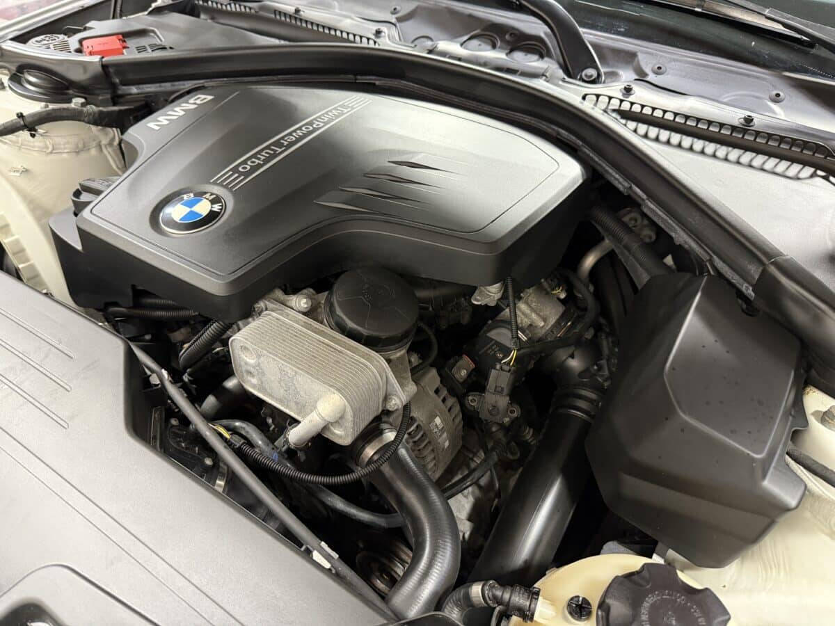 2014 BMW 3 Series 22