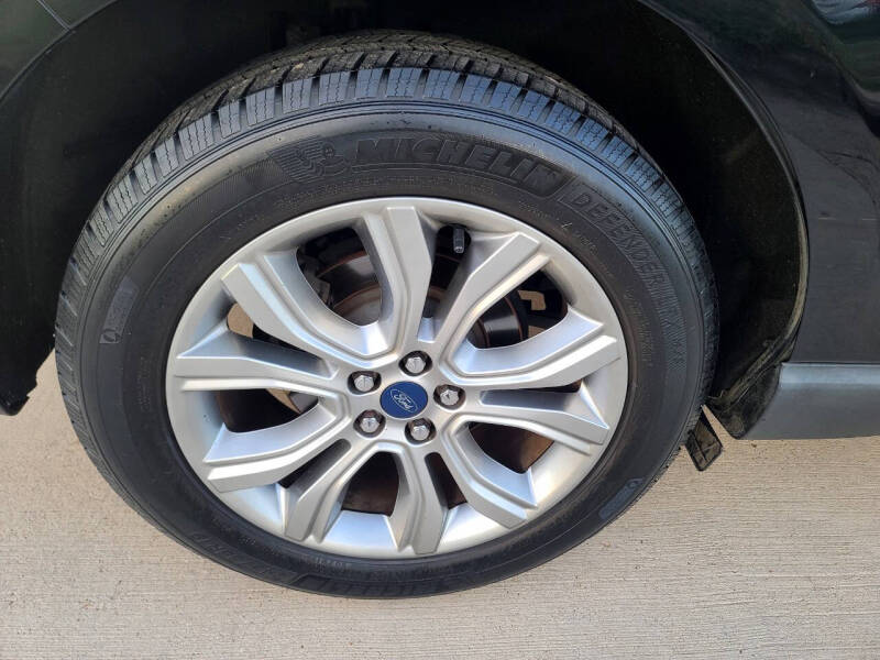 2019 Ford Edge Titanium