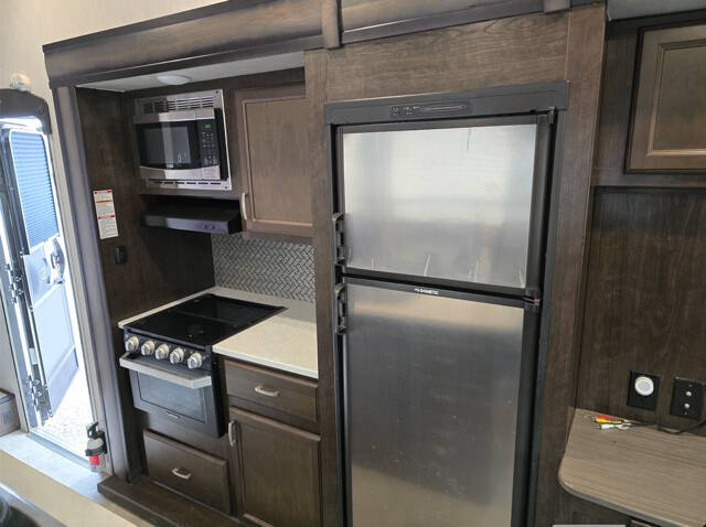 2019 Heartland Elkridge Focus 290RS