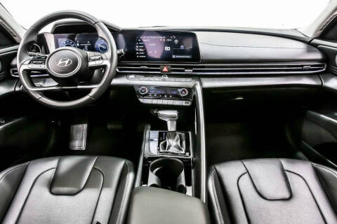 2025 Hyundai Elantra Hybrid Limited