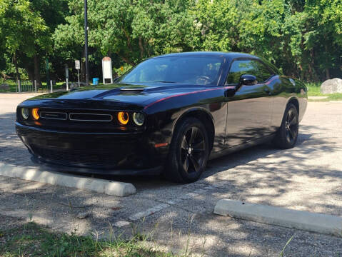 2016 Dodge Challenger SXT Plus