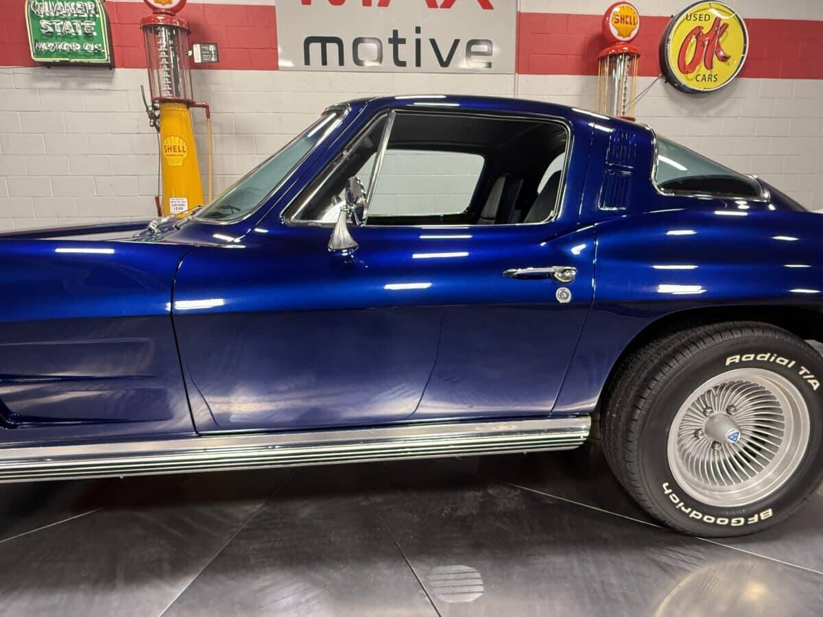 1964 Chevrolet Corvette 27