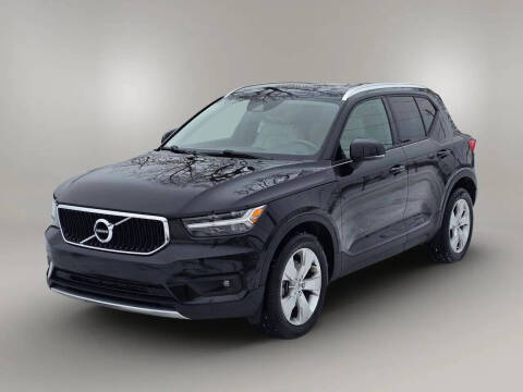 2021 Volvo XC40 T5 Momentum