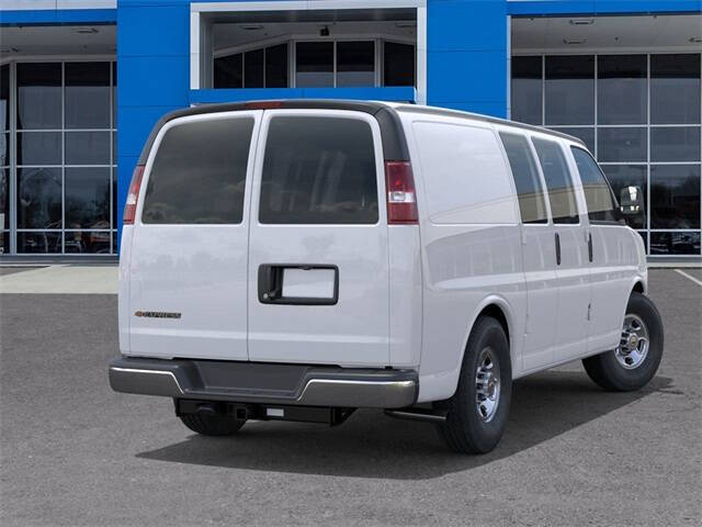 2025 Chevrolet Express 2500