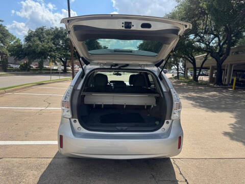 2013 Toyota Prius v Three