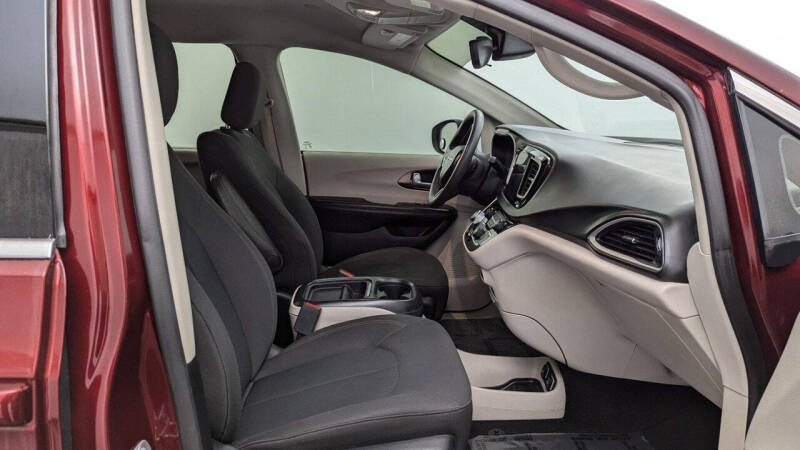 2017 Chrysler Pacifica Touring Plus