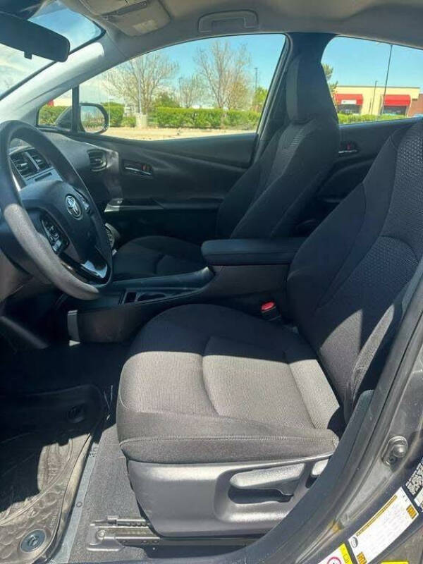 2019 Toyota Prius LE AWD-e