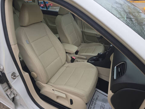 2012 Volkswagen Jetta SportWagen TDI