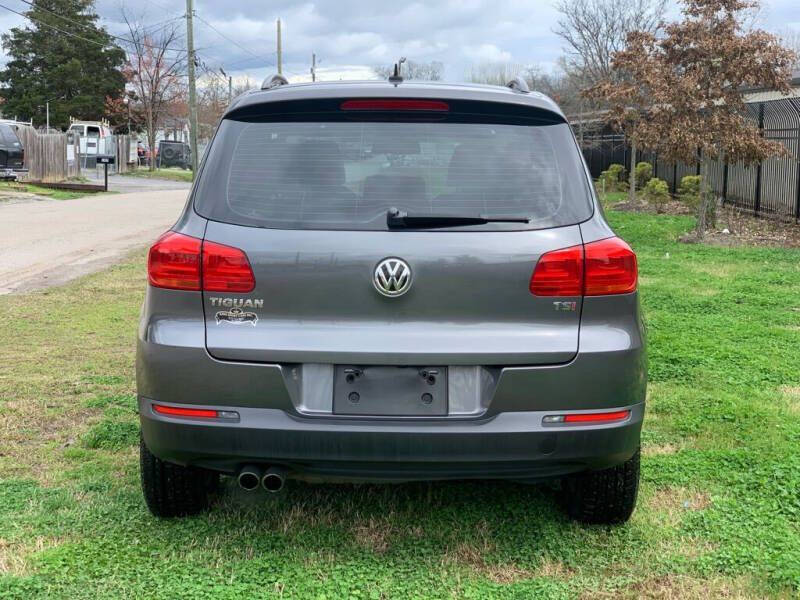 2016 Volkswagen Tiguan 2.0T SE