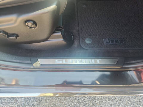 2017 Jeep Grand Cherokee Summit