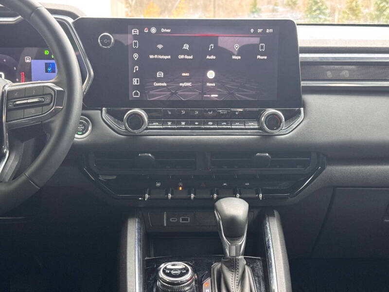 2024 GMC Canyon Elevation