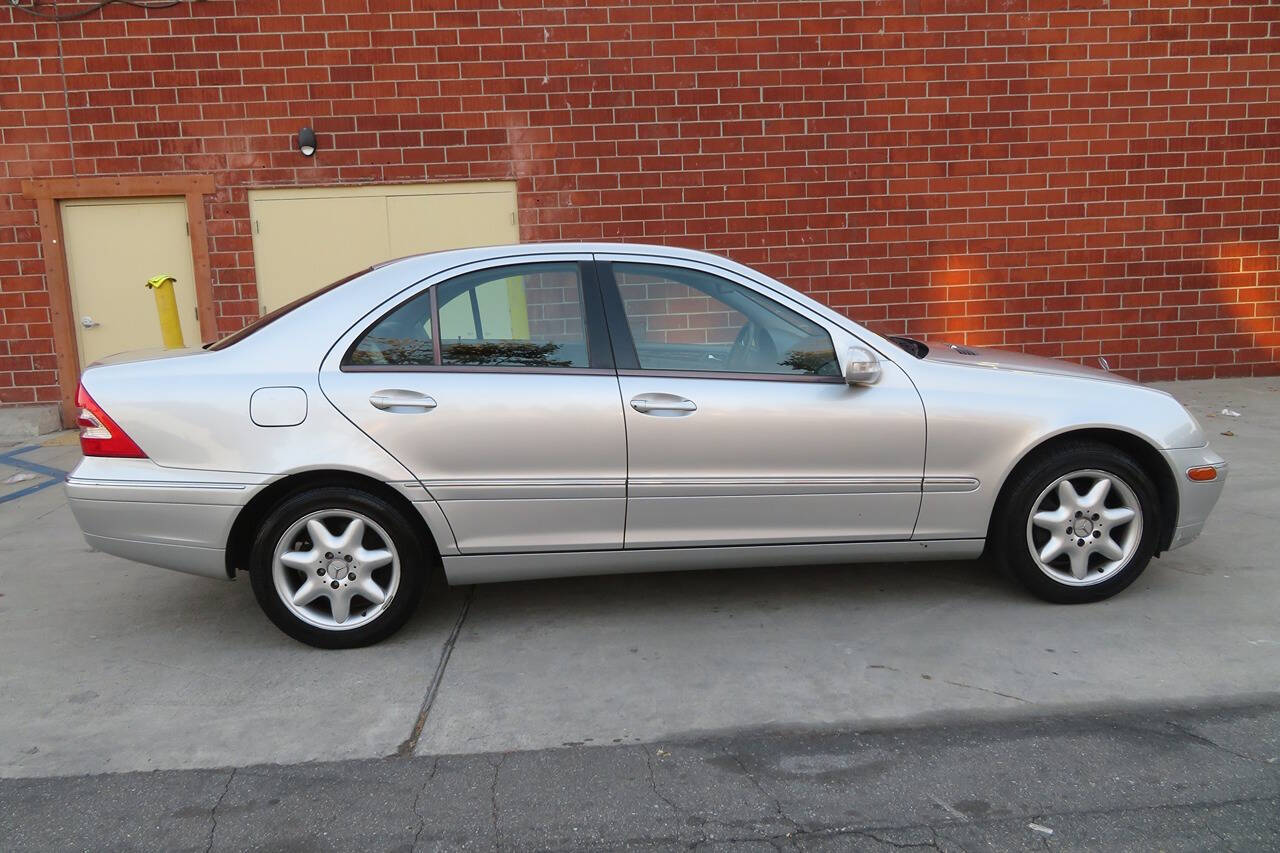 2003 Mercedes-Benz C-Class for sale at The Car Vendor LLC in Bellflower, CA