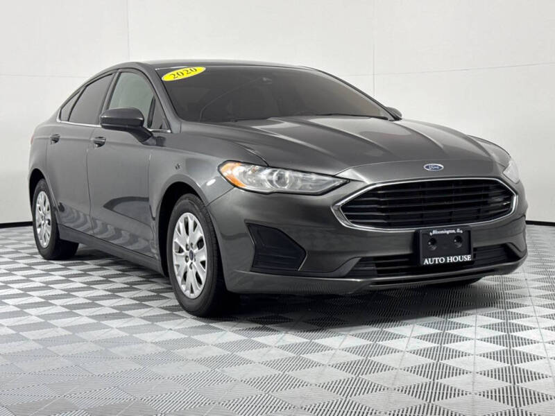 2020 Ford Fusion S photo 3