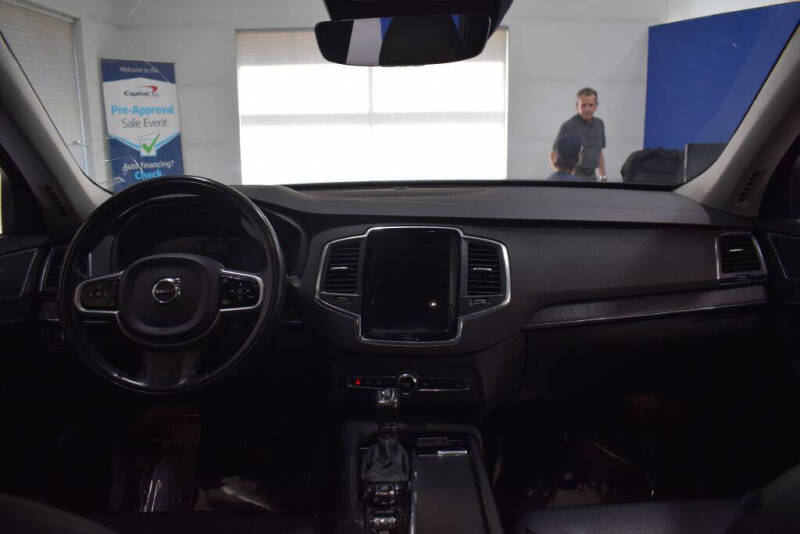 2020 Volvo XC90 T5 Momentum